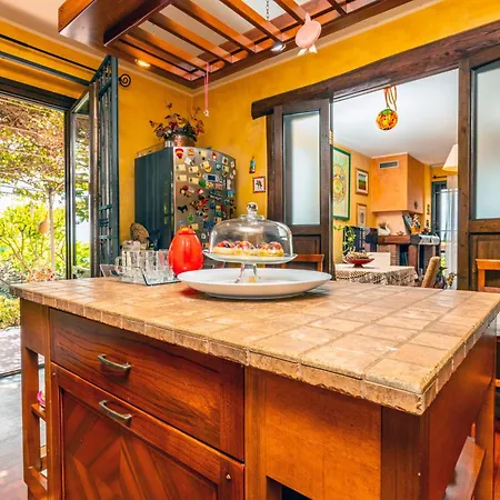 Queen Etna - Beautiful Pool Holiday home *